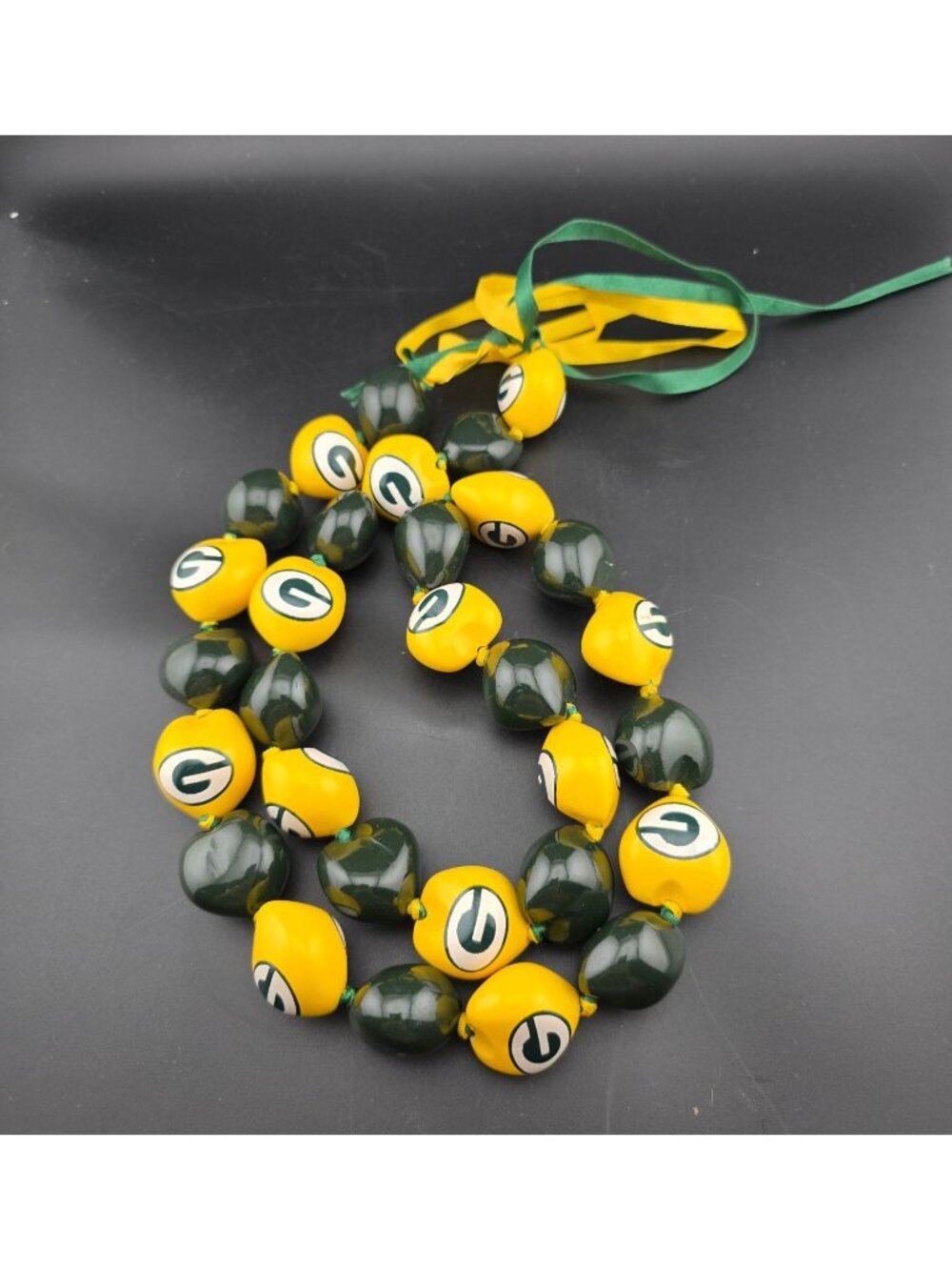 Green Bay Packers Kukui Nut Necklace With Team Logo Beads & Green/Yellow